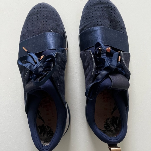 Ted Baker blue suede sneakers - Picture 2 of 3